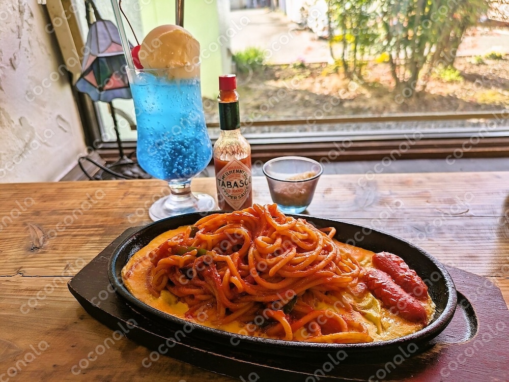 ランチタイム、イタリアンとクリームソーダ