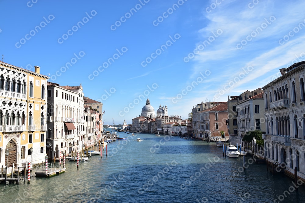 イタリアの水の都・ヴェネツィアの運河と水路 | ココナラコンテンツ