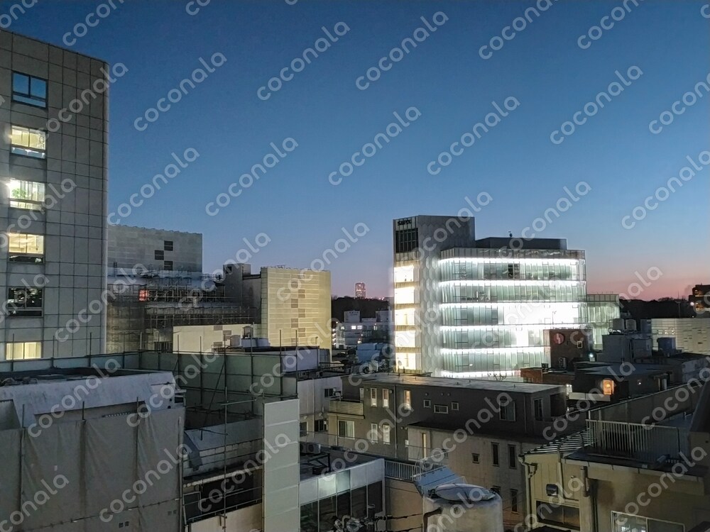 都心の夕暮れ1枚としての素材写真