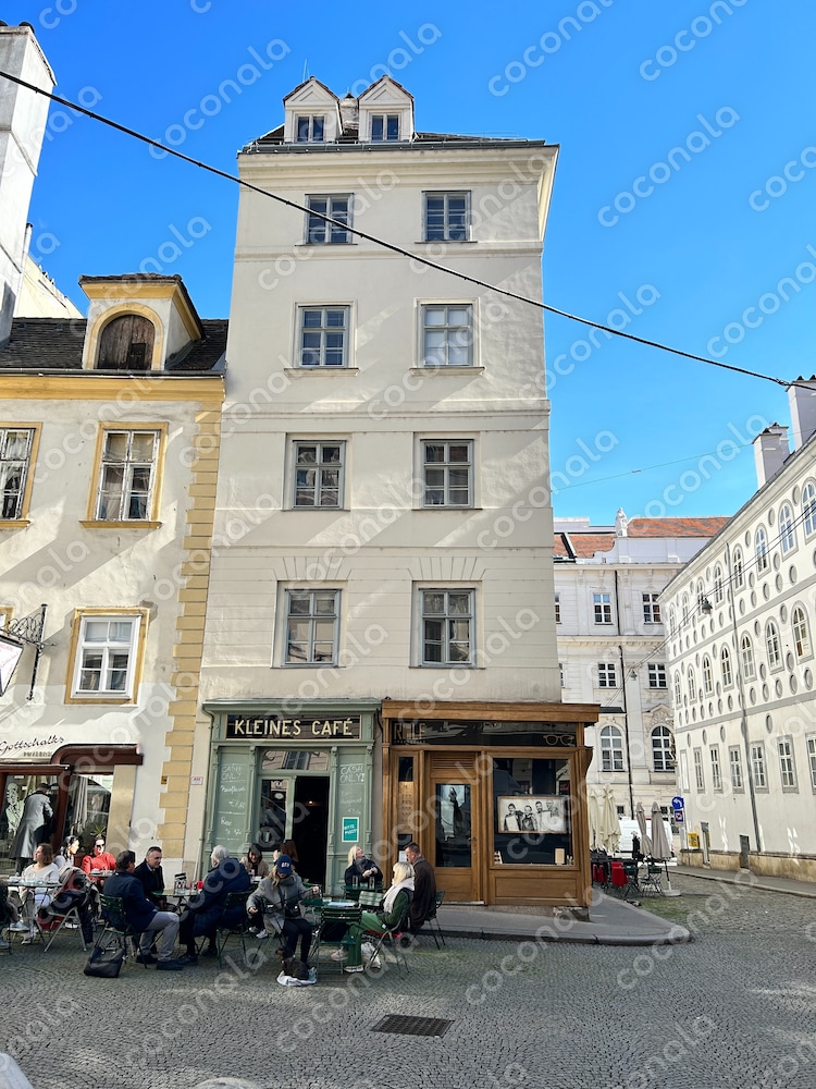 ヨーロッパのカフェ・地元民に愛されているウィーンの小さなクライネスカフェ「KLEINES CAFE」