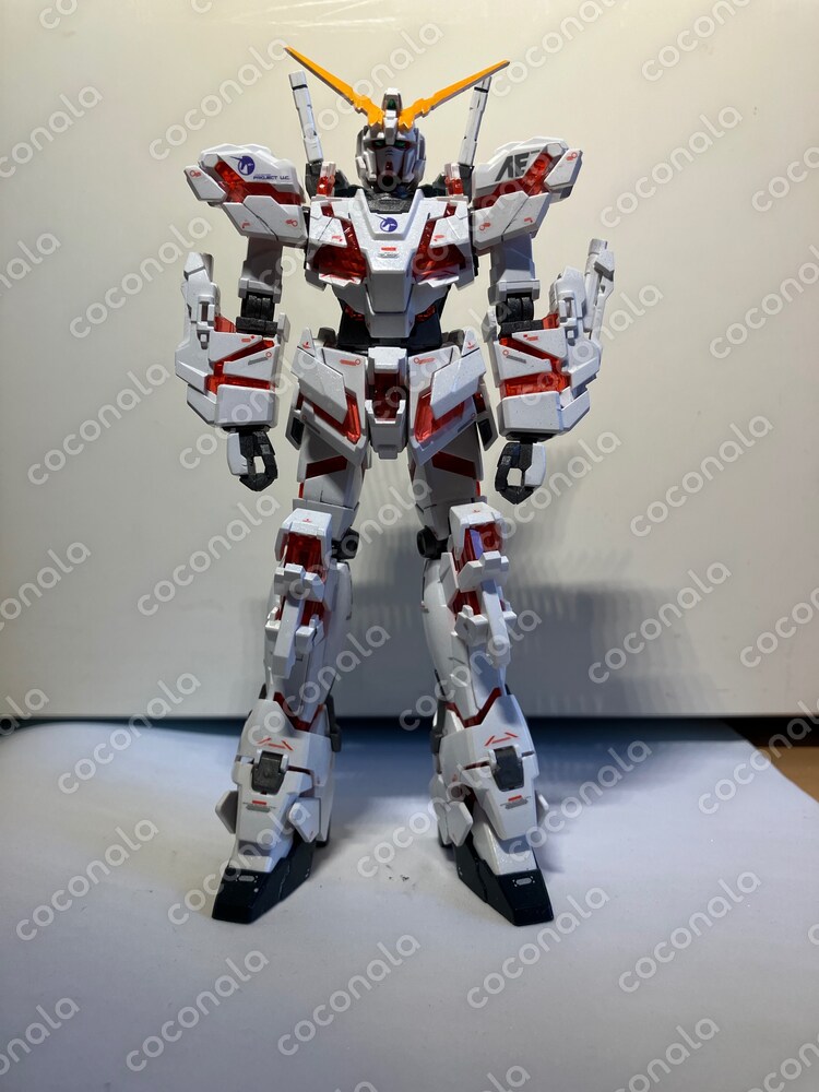 HGユニコーンガンダム プラモデル完成品
